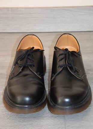 Шкіряні туфлі dr. martens