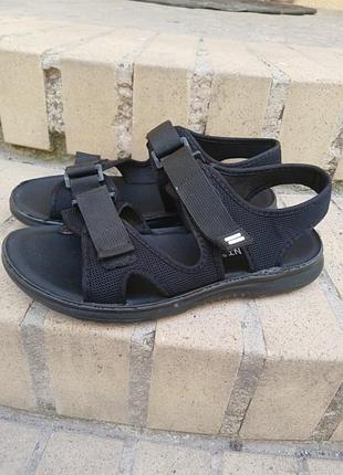 Босоніжки чоловічі paliament р.40 устілка 26,5 см