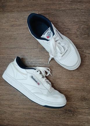 Кроссовки reebok.
