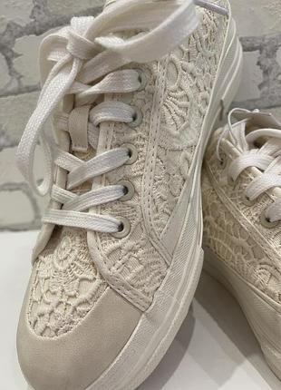 Нові жіночі кеди на платформі