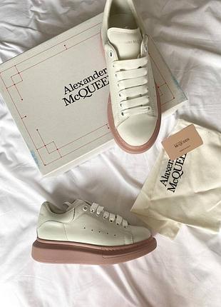 Кроссовки alexander mcqueen женские александр маквин белые кожаные кроссовки на лето