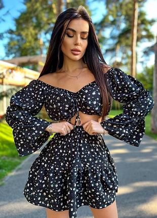 Літній костюм у квітковий принт