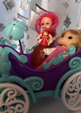 Карета з ляльками