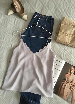 Стильна сіра блуза з красивим оформленням по бюсту в розмірі 36