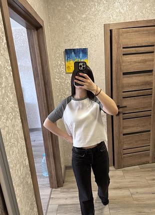 Футболка без швів