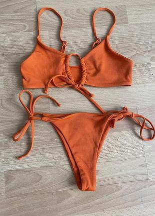 Роздільний купальник розмір s, регулюється.