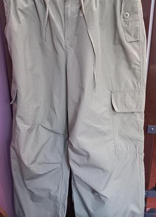 Брюки карго оливкового цвета