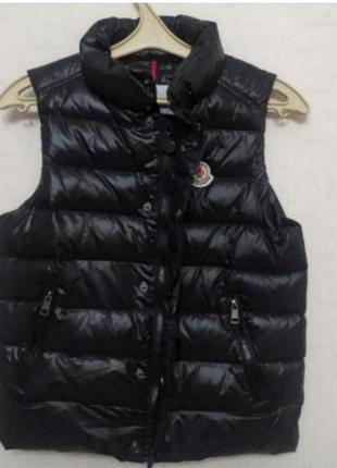 Тёплая жилетка,дутая пуховая moncler4 фото