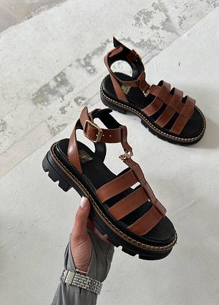 Босоніжки шкіряні