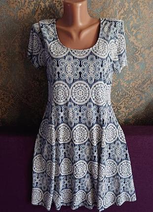 Красивое летнее платье в узор р. 46 /48