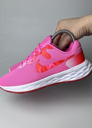 Жіночі кросівки nike revolution 6