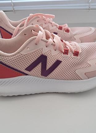 Кросівки літні