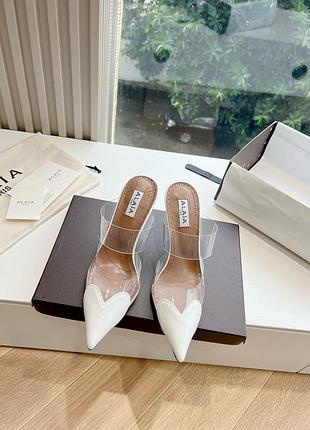 Туфлі alaia в наявності