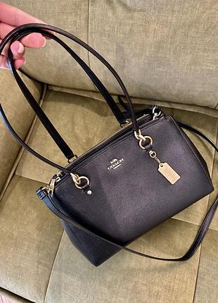 Оригинальная женская кожаная сумка coach черного цвета среднего размера