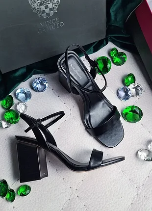 Vince camuto оригінал чорні шкіряні босоніжки на підборах