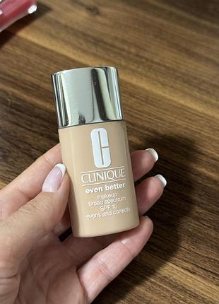 Тональний крем clinique