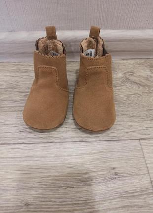 Пінетки, взуття для немовлят