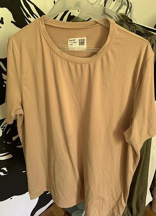 Футболка жіноча