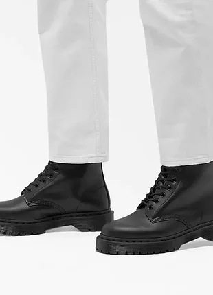 Dr. martens vegan 1460 bex mono black, розмір eu 41 (uk 7, us 8)