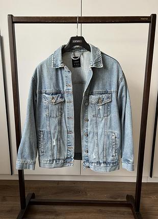 Джинсова куртка bershka
