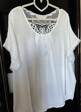 Блуза котонова з мереживною спинкою