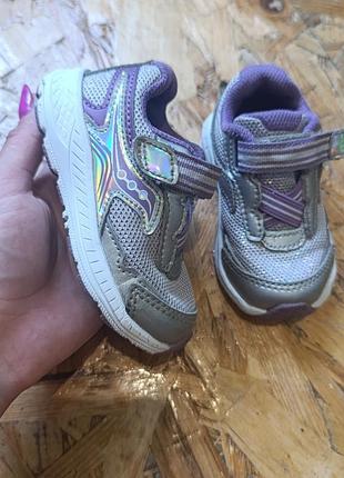 Оригинальные кроссовки saucony