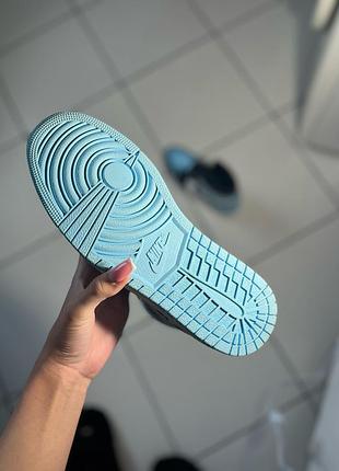 Кросівки nike air jordan blue high блакитні лакові3 фото
