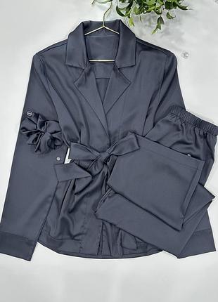 Шовковий костюм, рубашка з довгим рукавом на запах з штанами