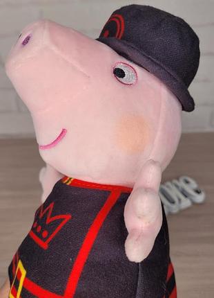 Мягкая игрушка свинка пеппа «гвардиец» (peppa pig), высота 23 см 6