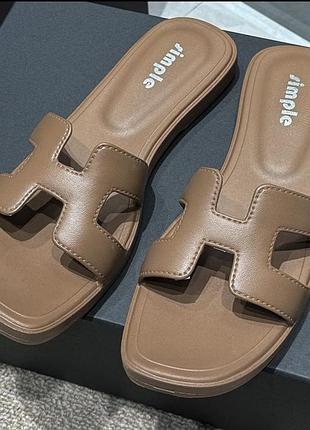 Шльопанці нові  трендові