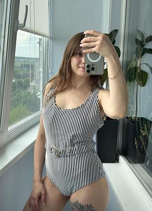 Суцільний купальник в смужку з пояском 1+1=3