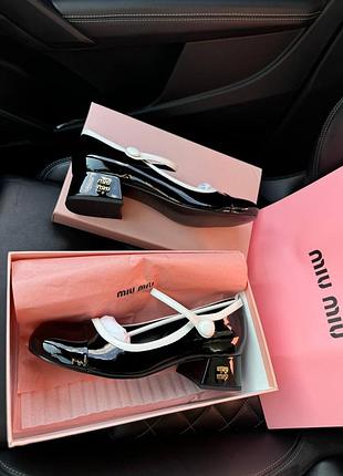 Жіночі лаковані туфлі m… м… black