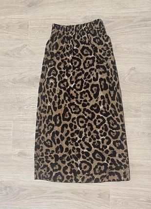 Жіноча спідниця міді