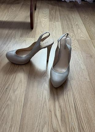 Туфлі кремові