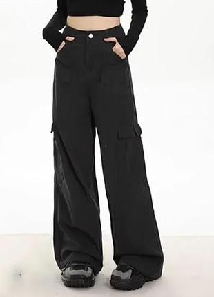 Тонкие широкие брюки карго
