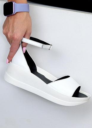 Босоніжки шкіряні