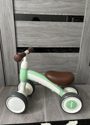 Дитячий біговел