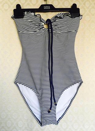 Цельный купальник в полоску