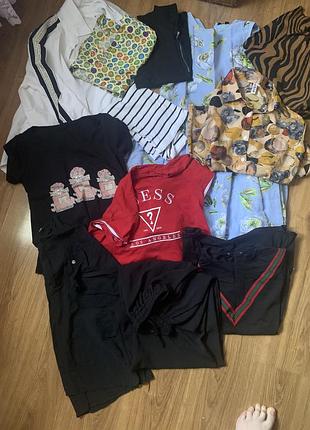 Пакет жіночих речей в чудовому стані