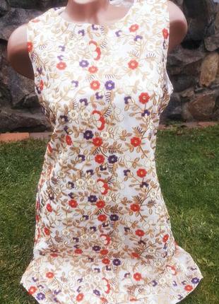 Очень красивое нарядное платье с вышивкой1 фото