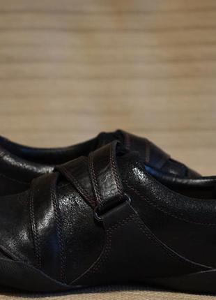 Закрытые комбинированные кожаные туфельки clarks artisan англия  3 d, 4 1/2 d р.6 фото