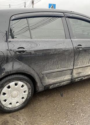 Вітровики для volkswagen golf plus 2004-2014 (hic) vw12