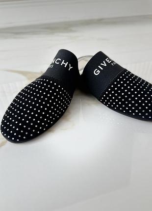 Всі речі оригінал, дивіться більше оголошень у профілі. речі люкс стан на фото