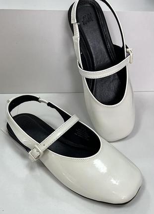 Лаковані туфлі - балетки