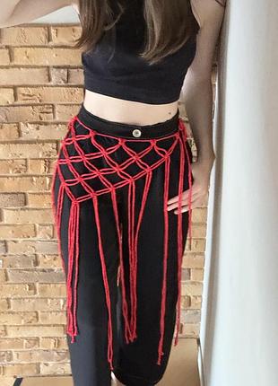 Червоний пояс сіточка макраме з подвійним вузлом