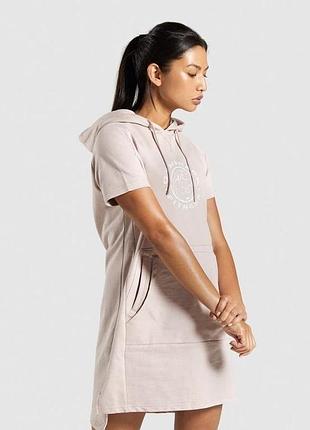 Класна спортивна сукня футболка худі gymshark