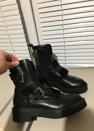 Очень крутые кожаные ботинки с ремешками фирмы zara8 фото