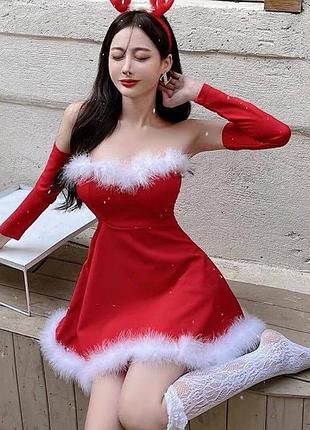 Новогоднее платье красное р-р 42-44, 46-48
