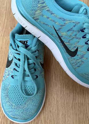 Кросівки nike жіночі оригінал в гарному стані