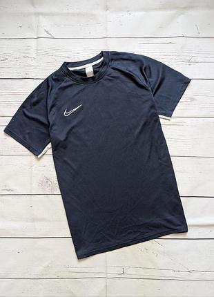Спортивная футболка nike